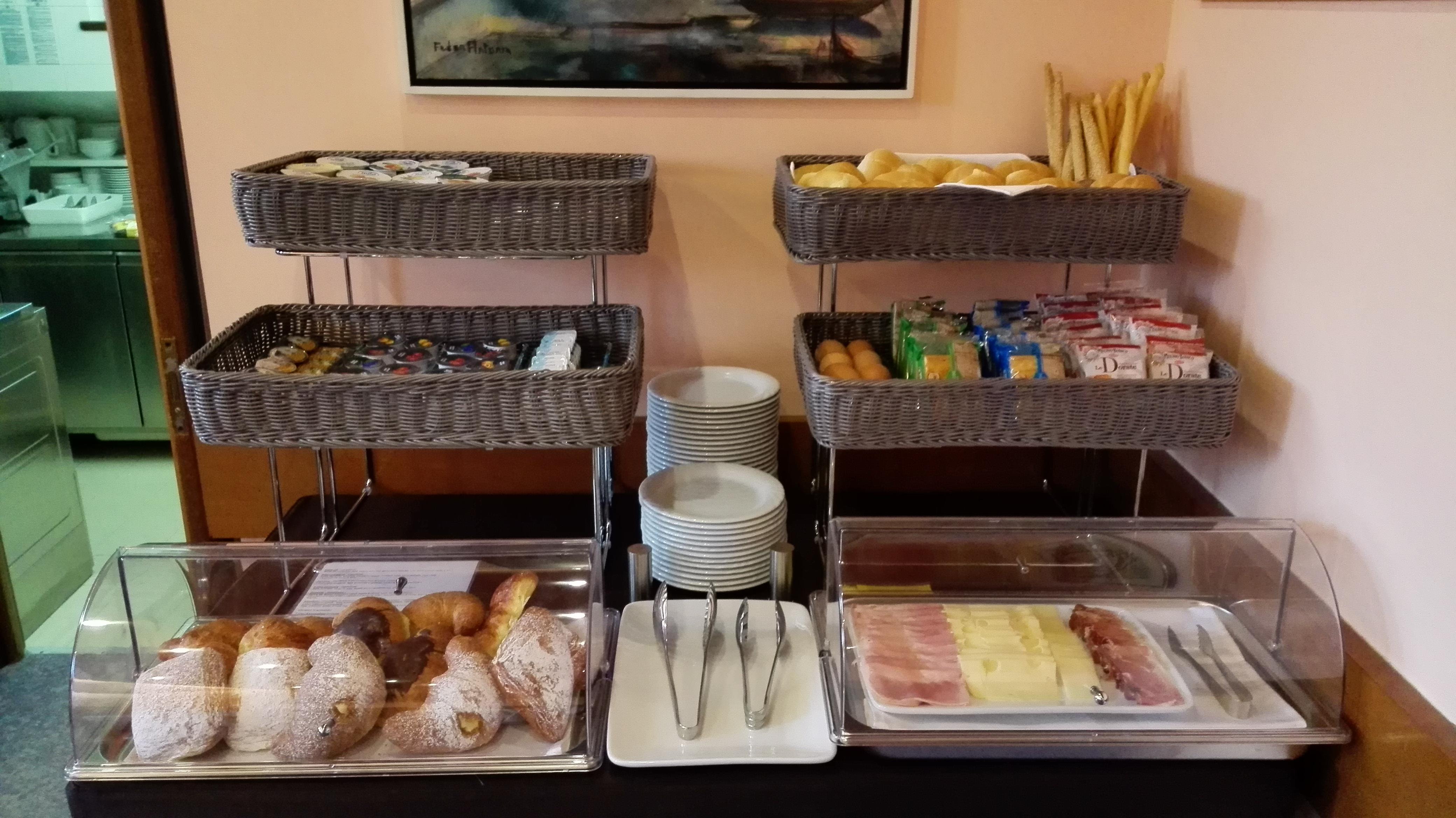 בלונו Albergo Delle Alpi מראה חיצוני תמונה