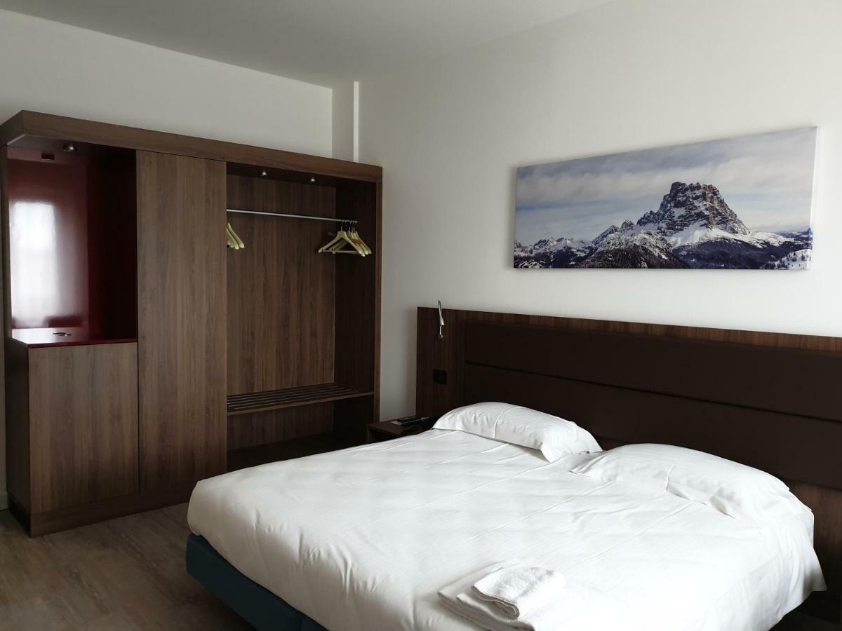 בלונו Albergo Delle Alpi מראה חיצוני תמונה