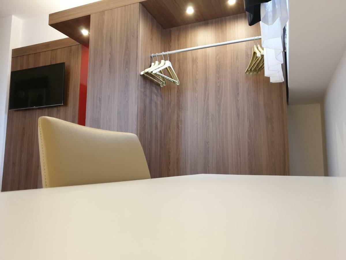בלונו Albergo Delle Alpi מראה חיצוני תמונה